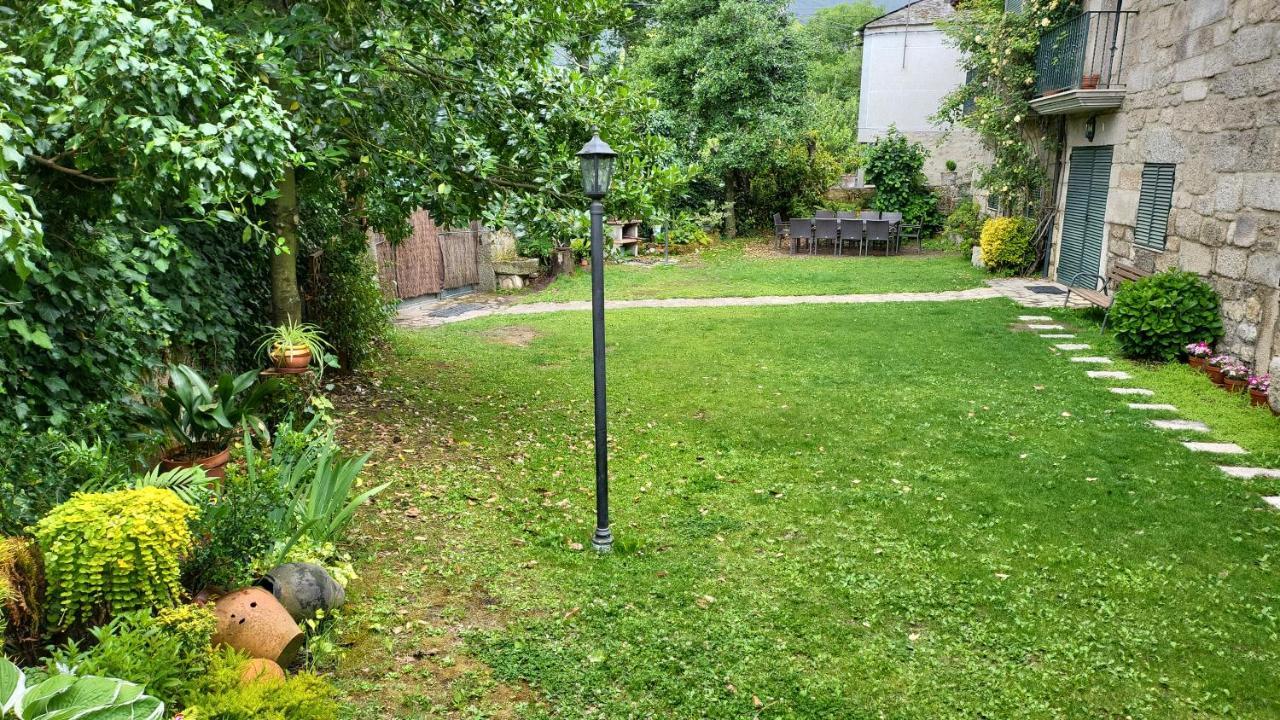 Conjunto Entre Acebos Guest House Sotillo de Sanabria Bagian luar foto