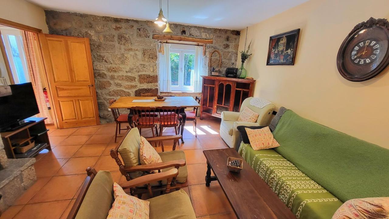 Conjunto Entre Acebos Guest House Sotillo de Sanabria Bagian luar foto