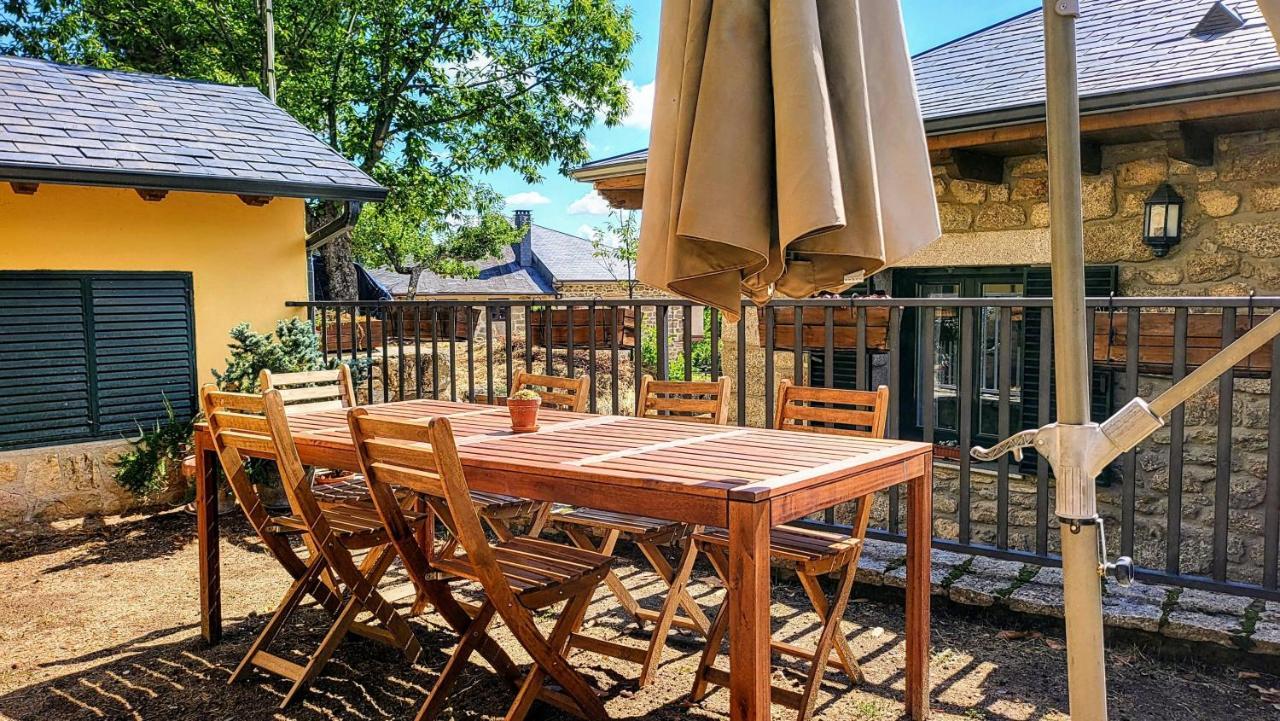 Conjunto Entre Acebos Guest House Sotillo de Sanabria Bagian luar foto