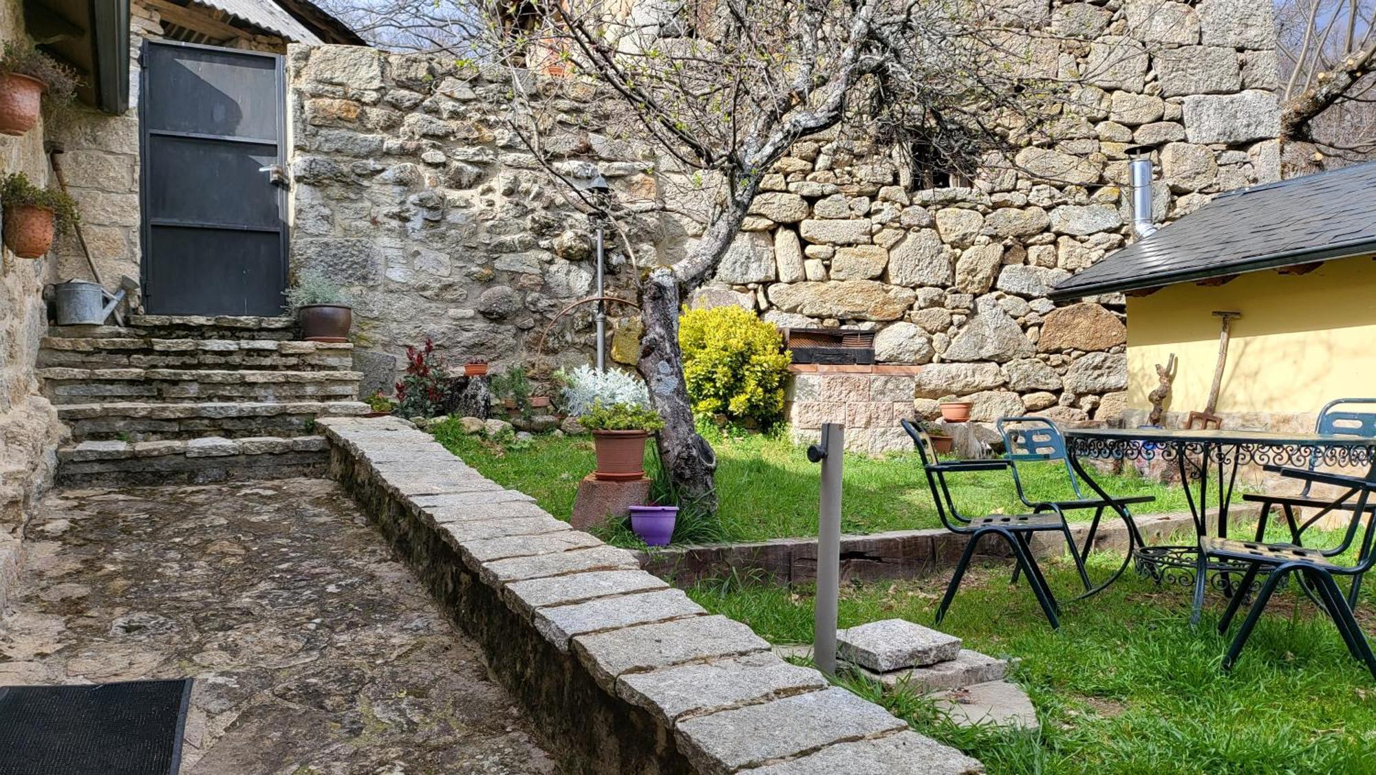 Conjunto Entre Acebos Guest House Sotillo de Sanabria Bagian luar foto