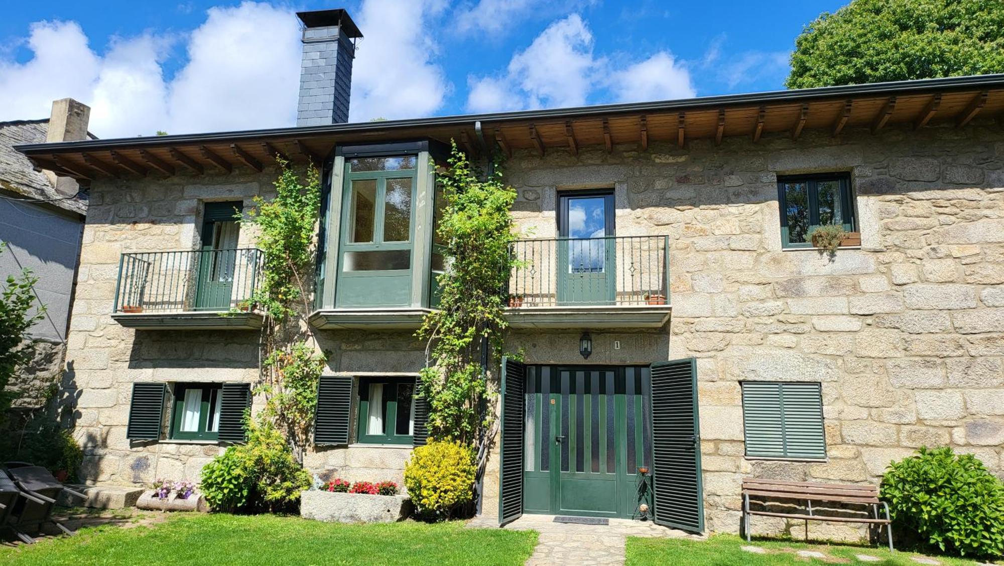 Conjunto Entre Acebos Guest House Sotillo de Sanabria Bagian luar foto